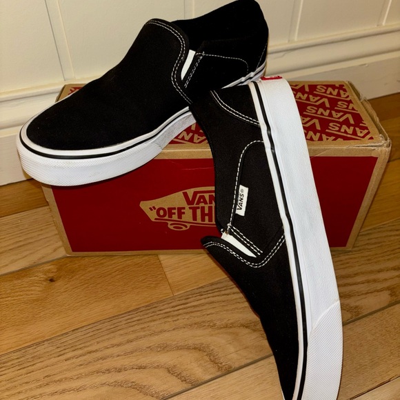 Vans Women's Black and White Slip-On Sneakers
Worn once, like new - Picture 3 of 3